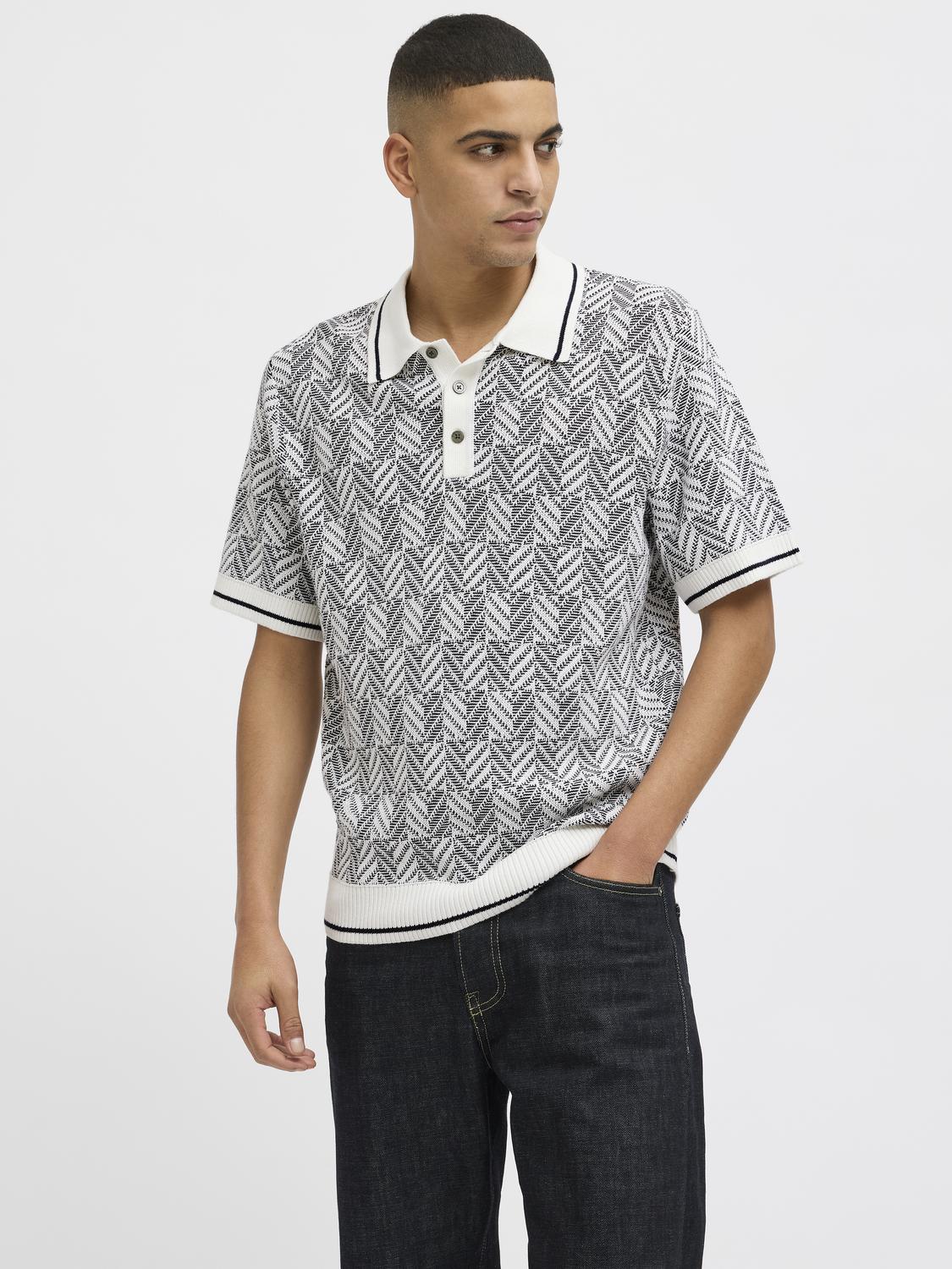 model_shot-front