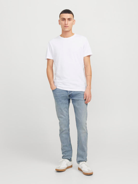 model_shot-front_full