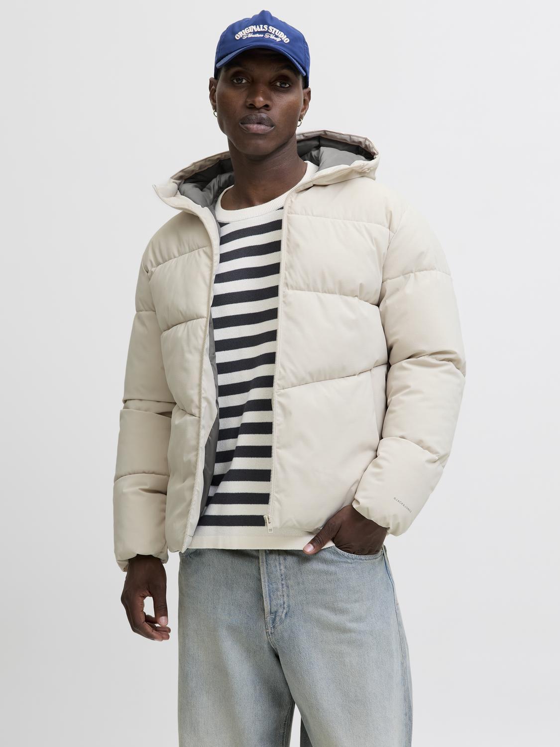 model_shot-front