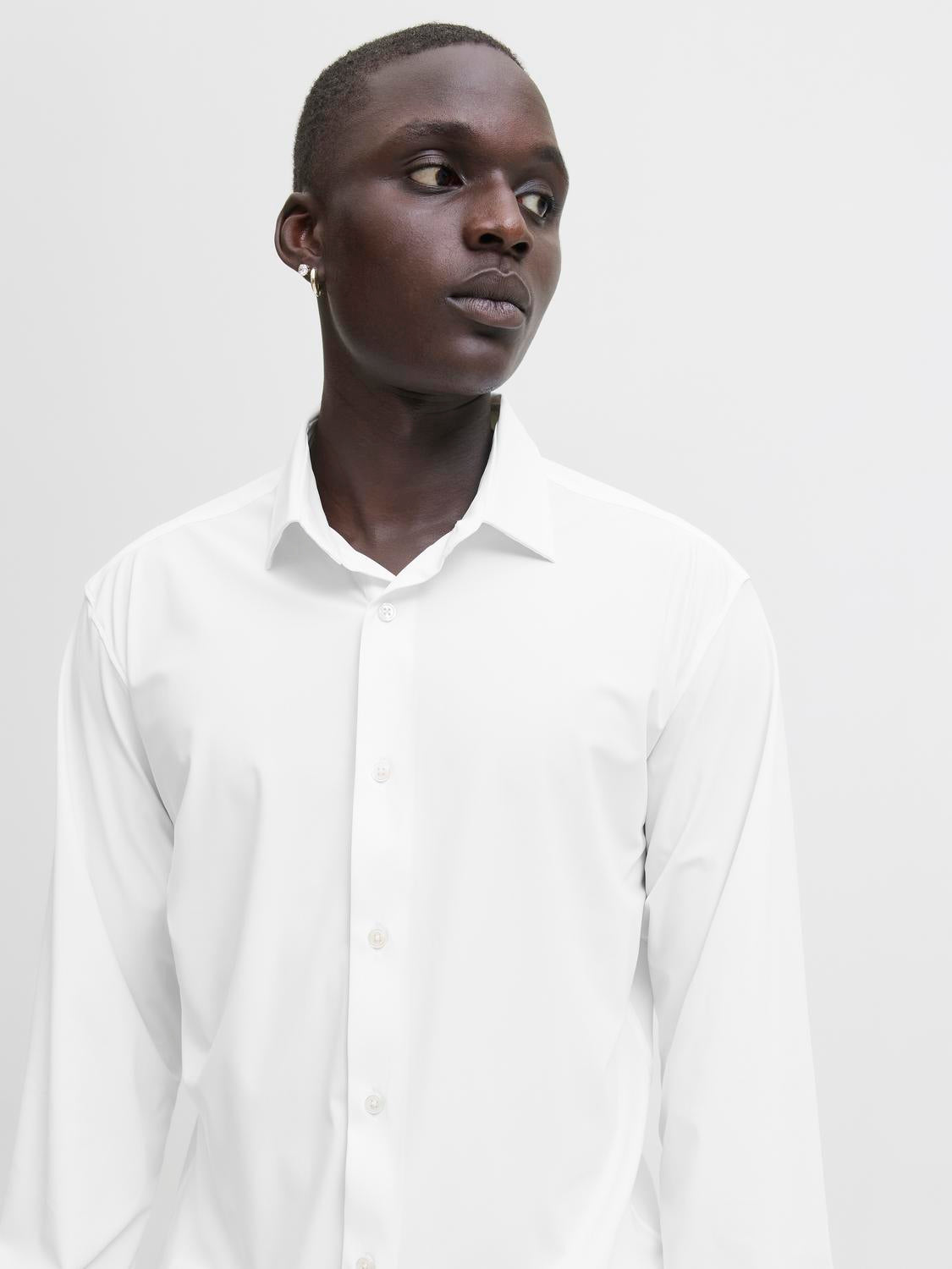 model_shot-creative