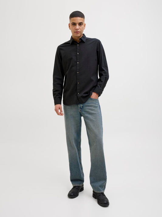 model_shot-front_full