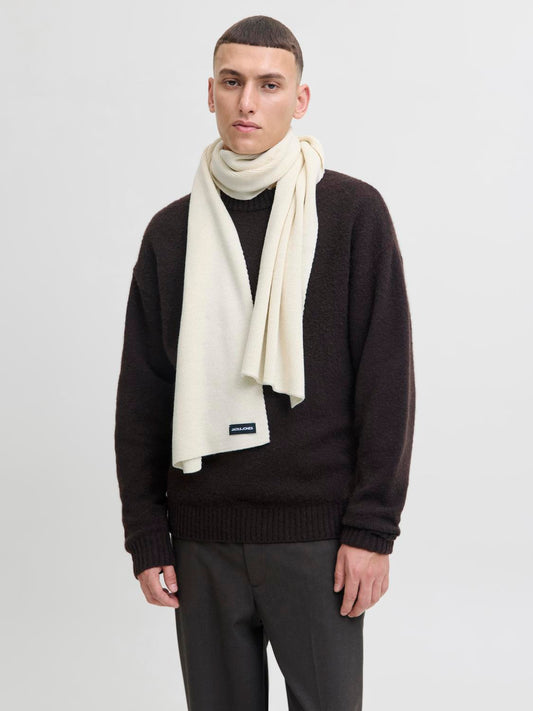 model_shot-front