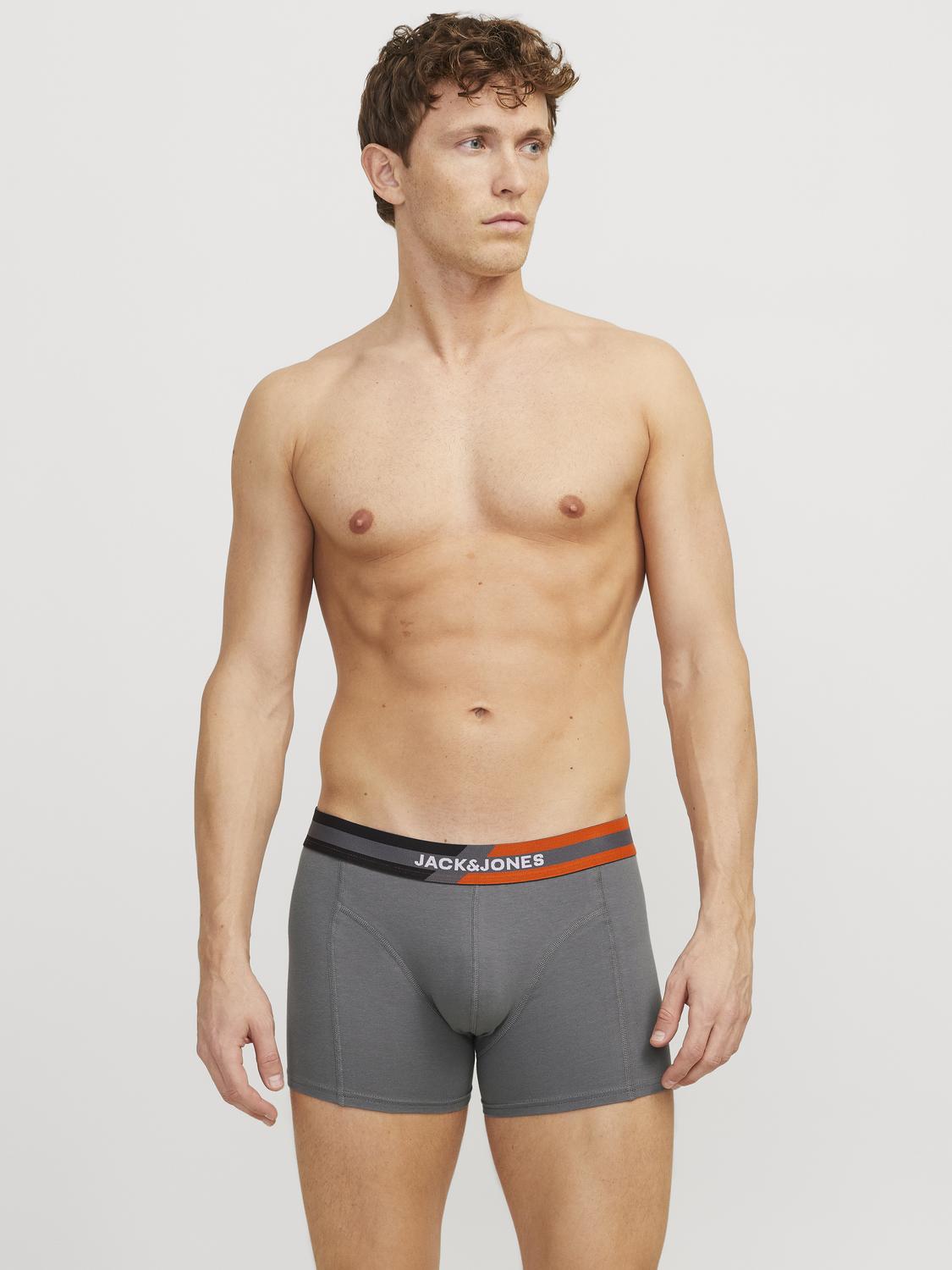 model_shot-detail