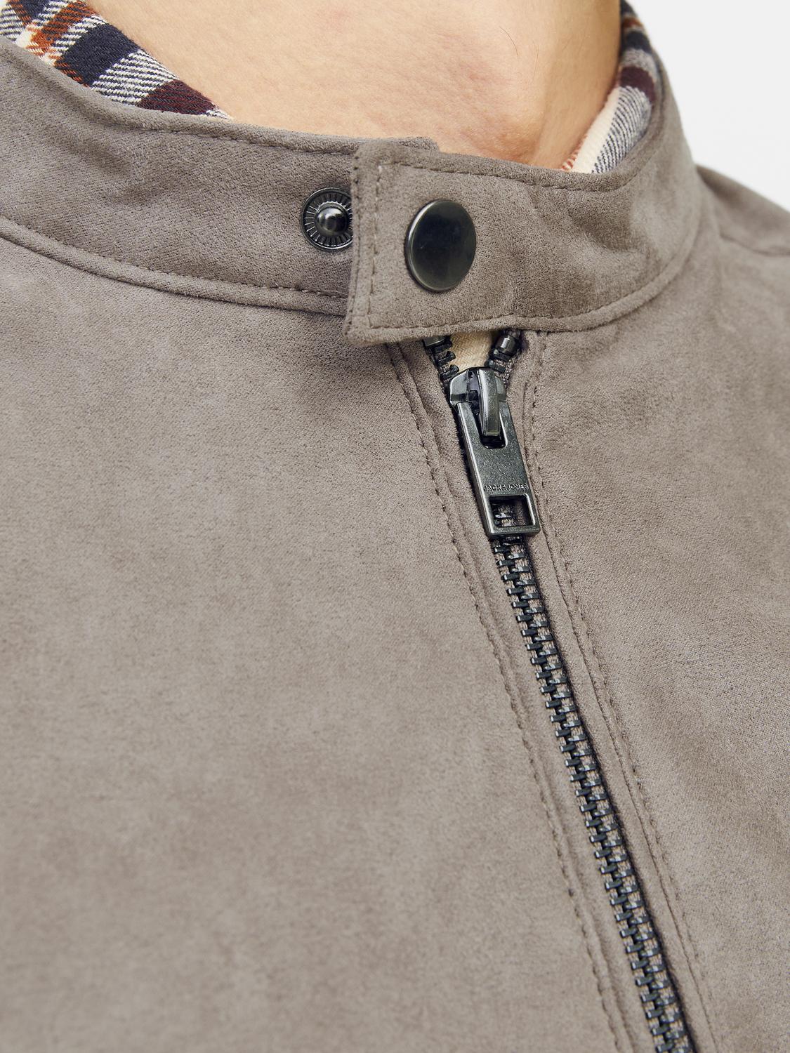 model_shot-detail