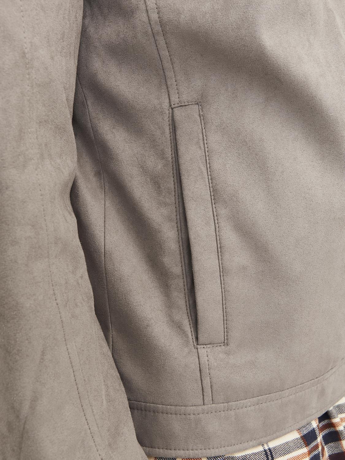 model_shot-detail
