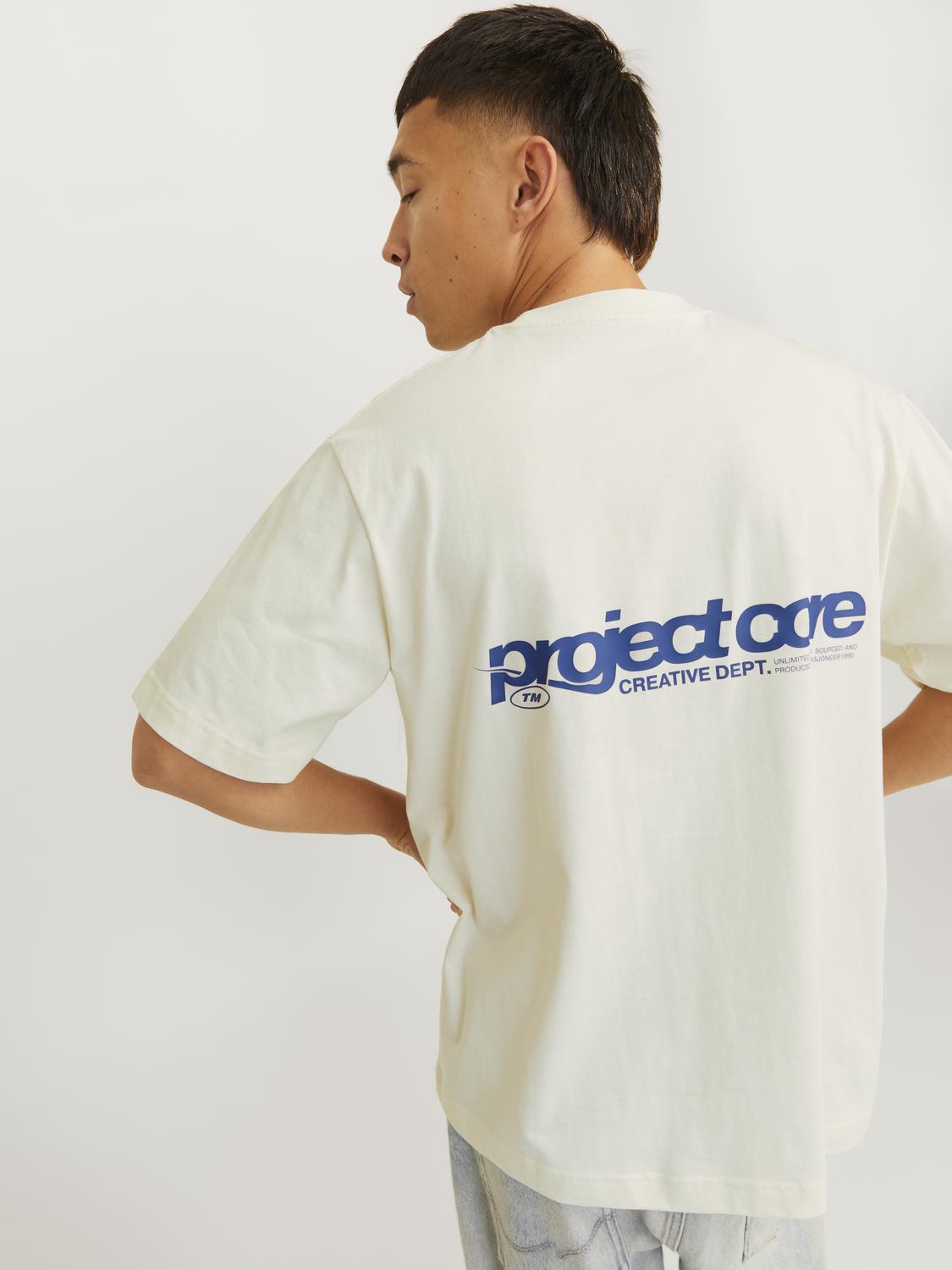 model_shot-creative