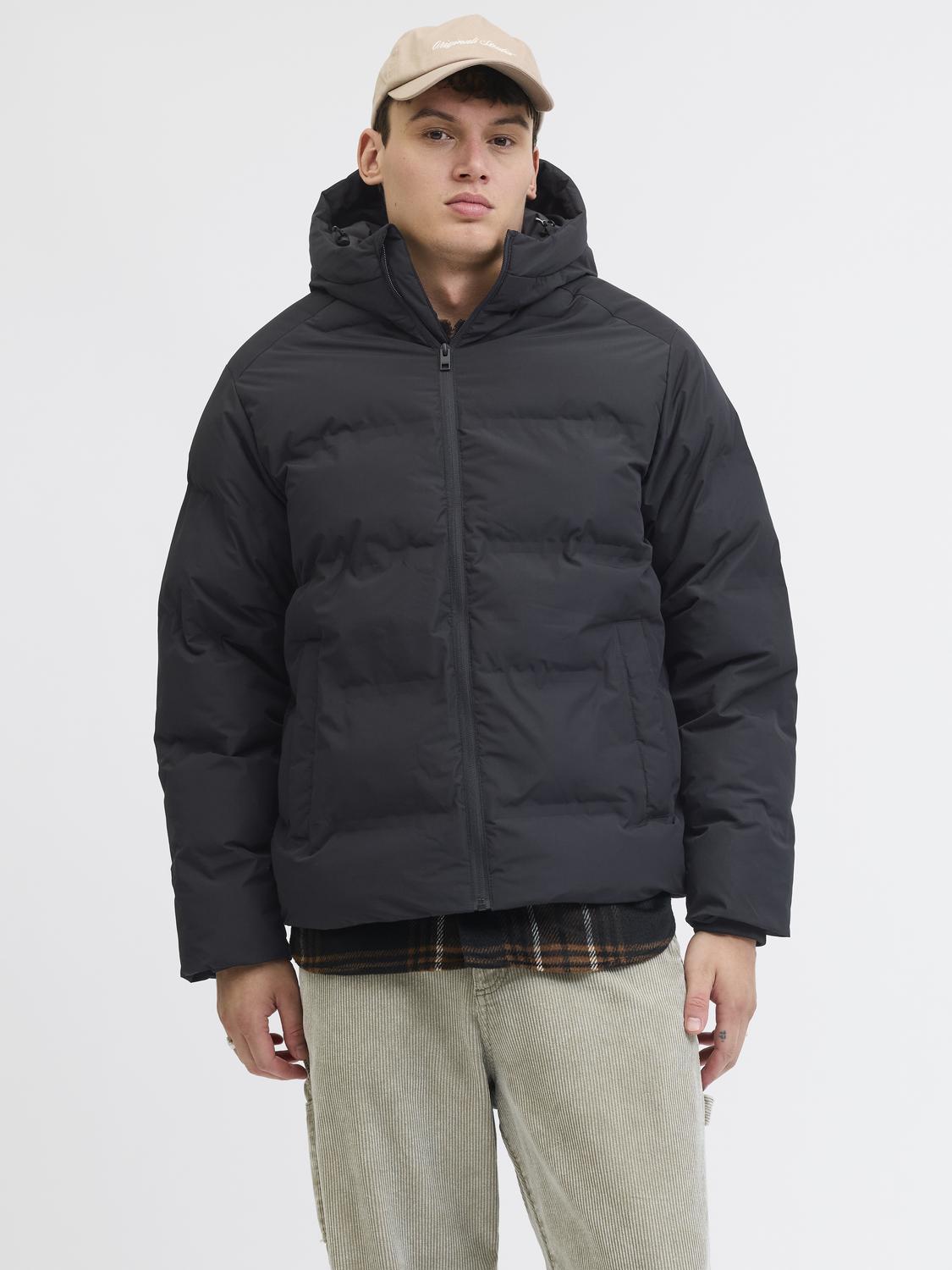 model_shot-front