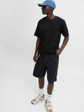 Load image into Gallery viewer, model_shot-creative

