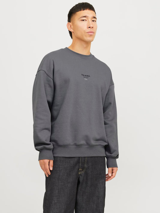 model_shot-front