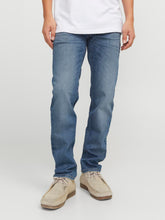 Load image into Gallery viewer, model_shot-front
