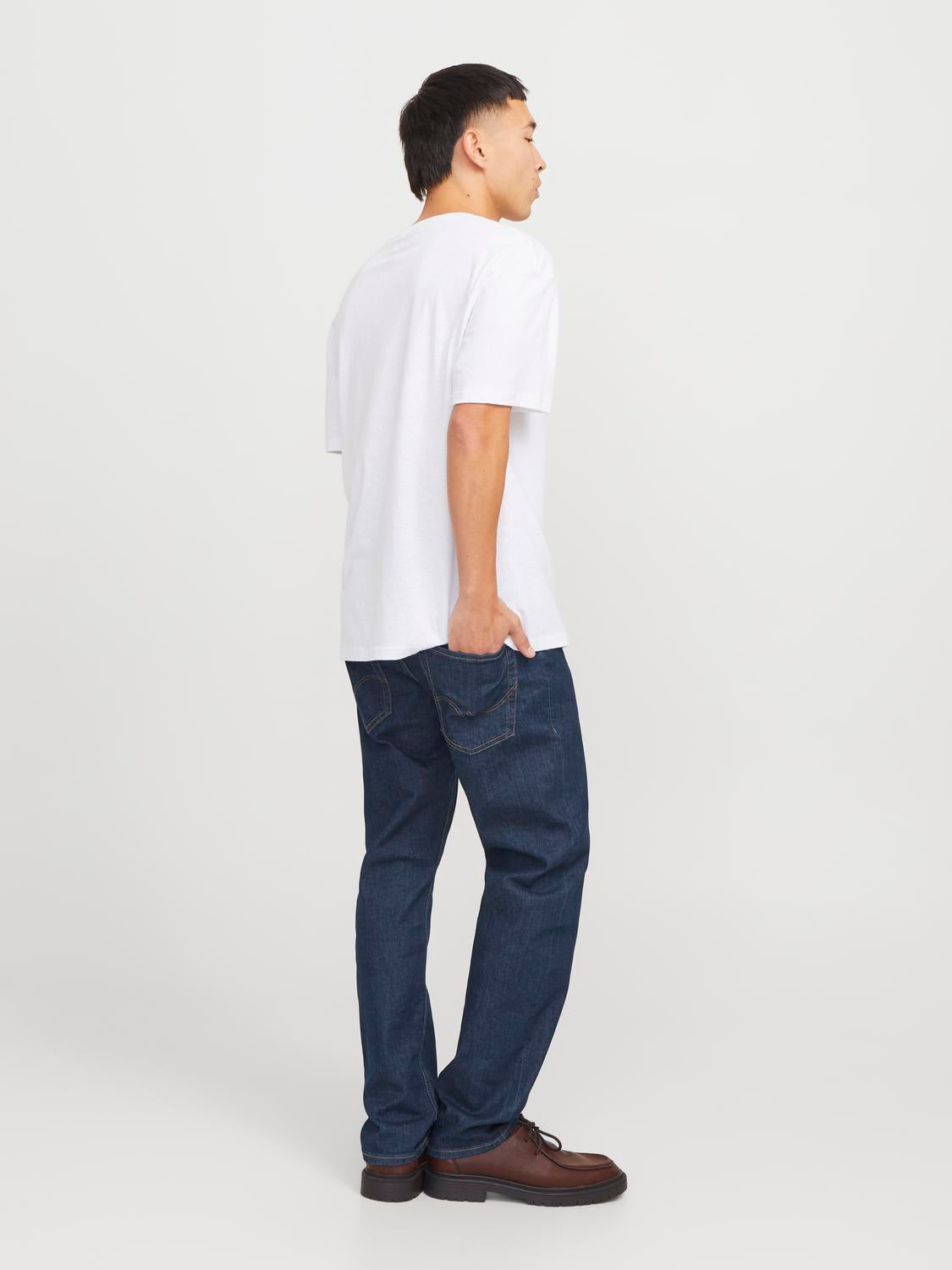model_shot-back