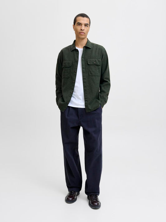 model_shot-front_full