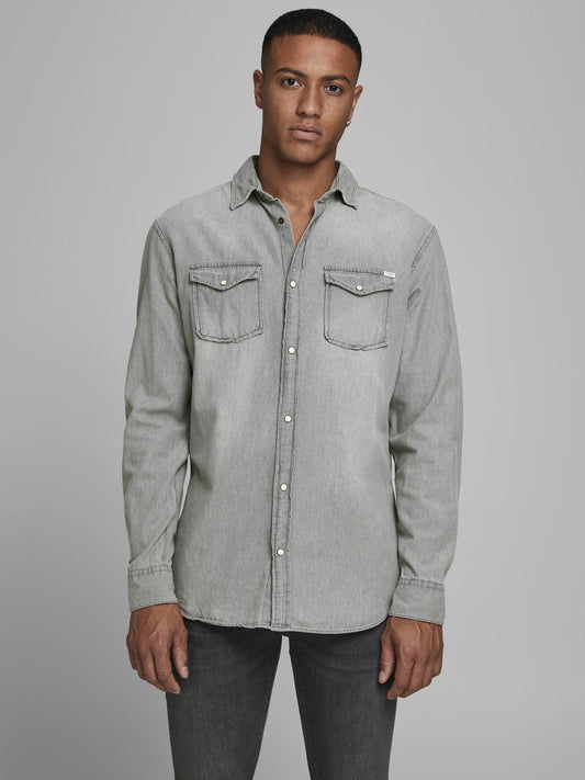 model_shot-front