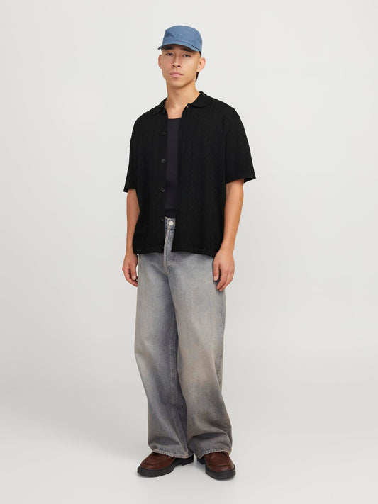 model_shot-front_full