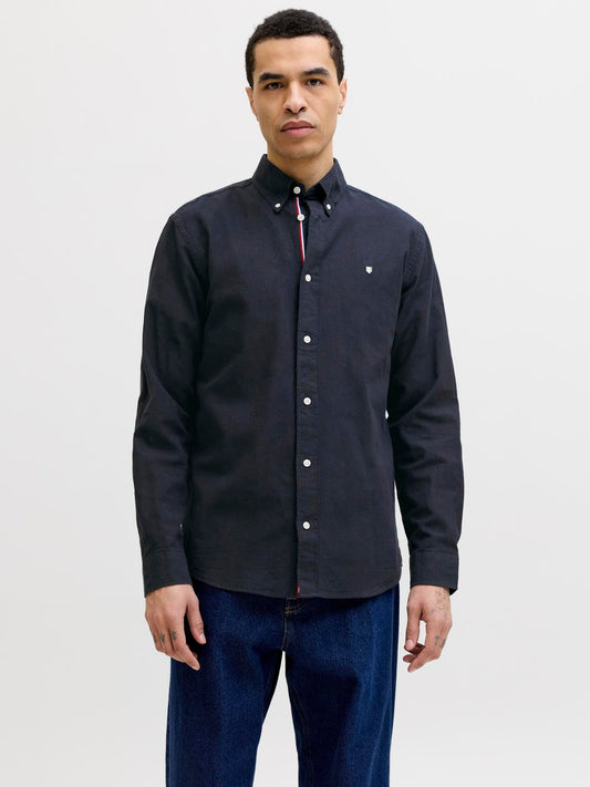 model_shot-front