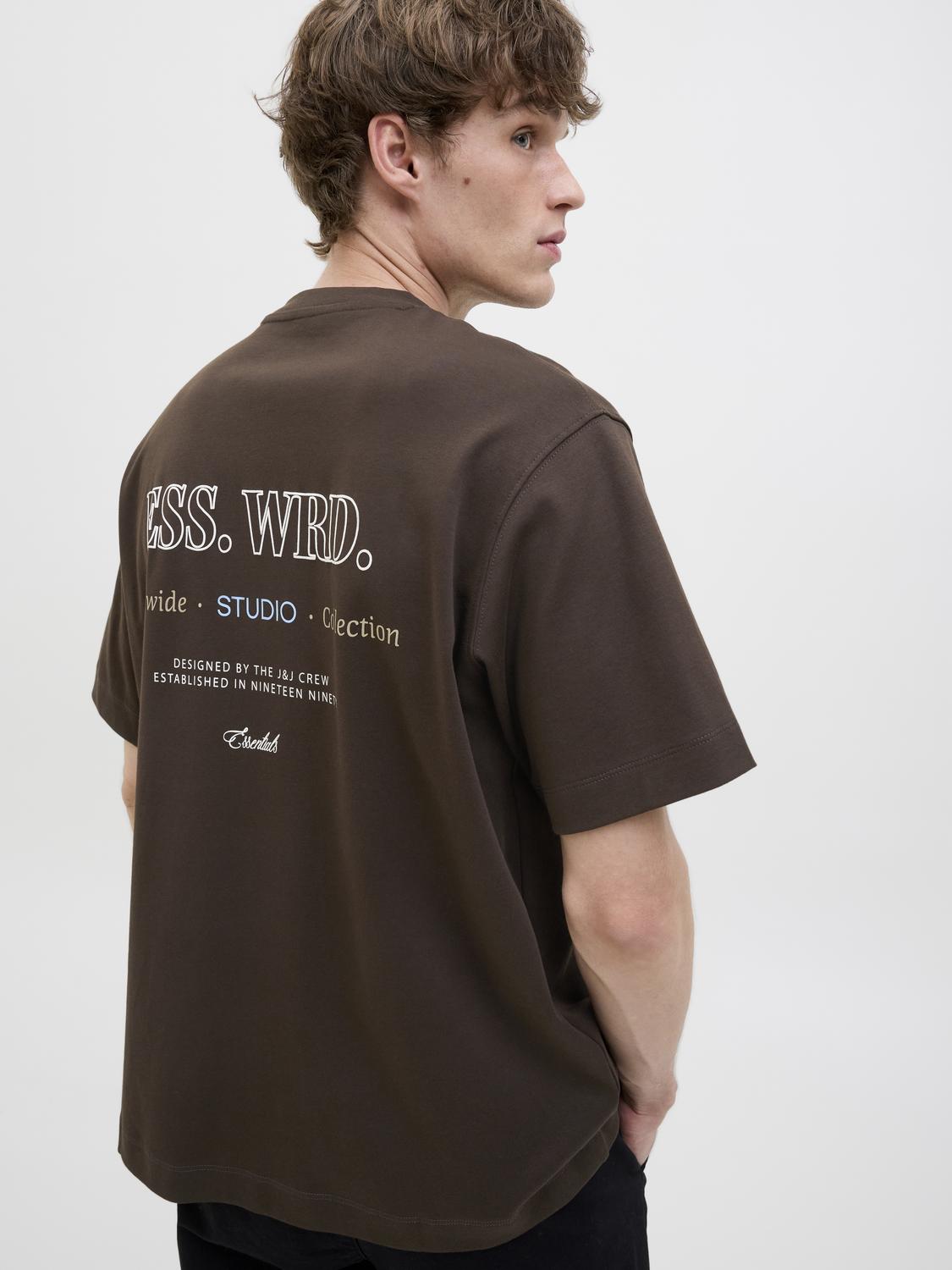 model_shot-creative