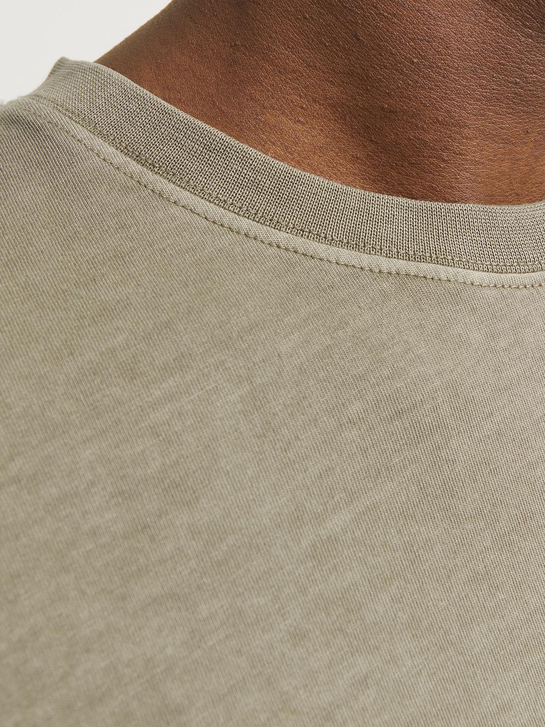 model_shot-detail