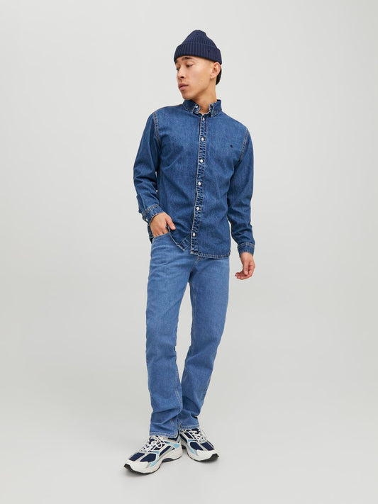 model_shot-front_full
