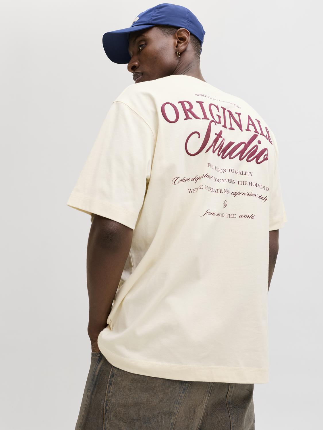 model_shot-creative