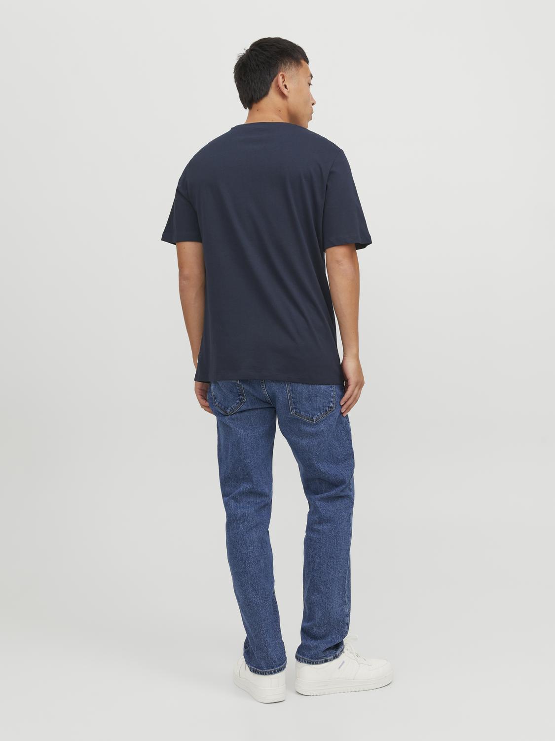 model_shot-back