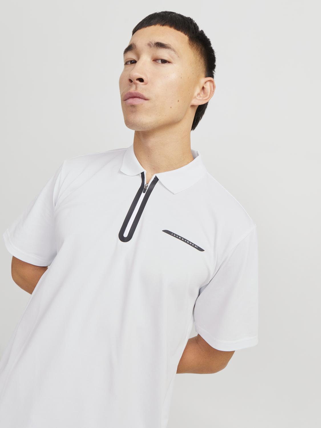 model_shot-creative