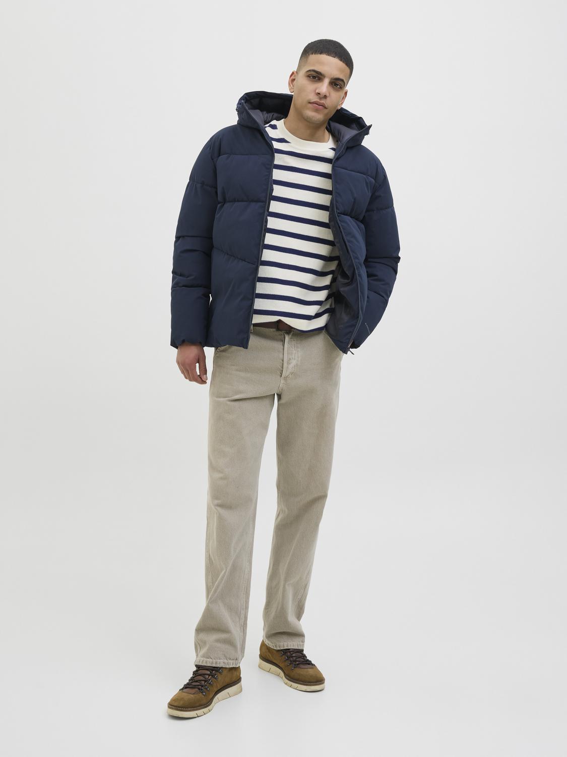 model_shot-front_full