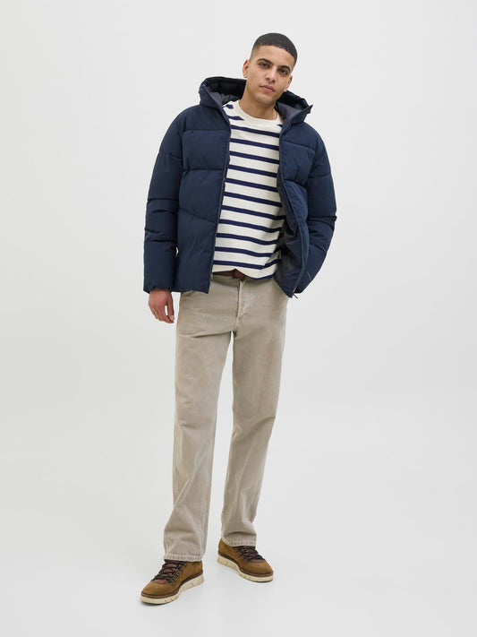 model_shot-front_full