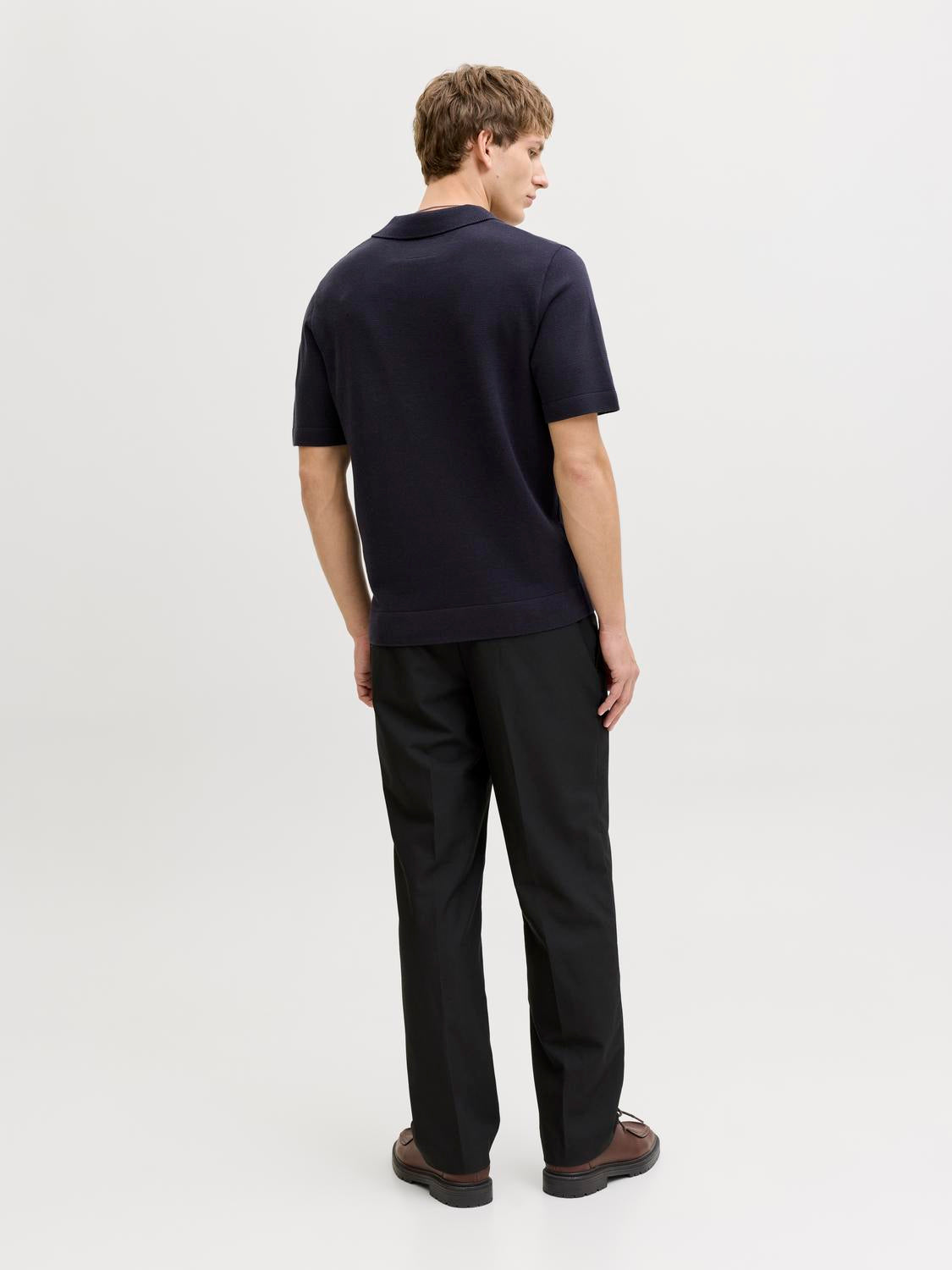 model_shot-back