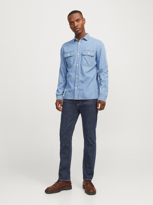 model_shot-front_full