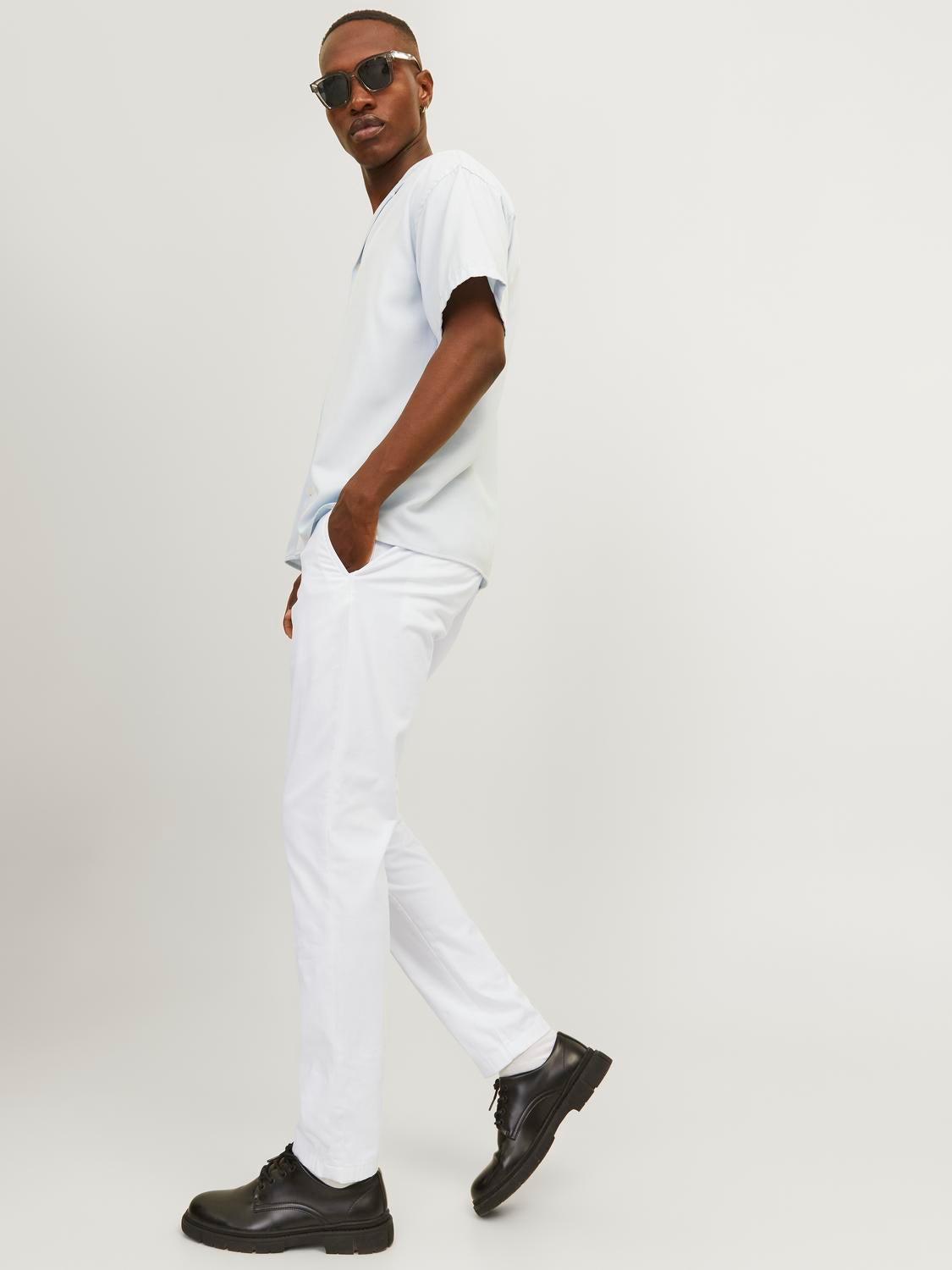 model_shot-creative