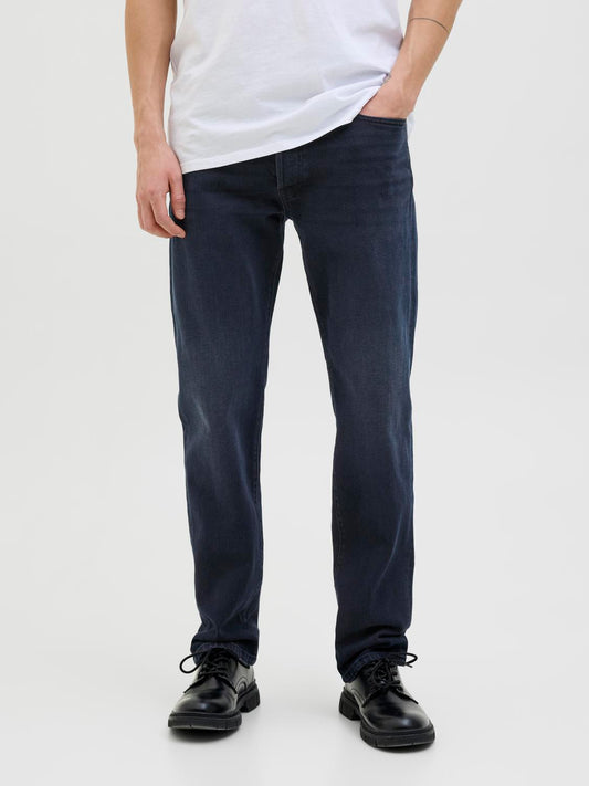 model_shot-front