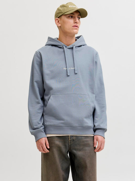 model_shot-front