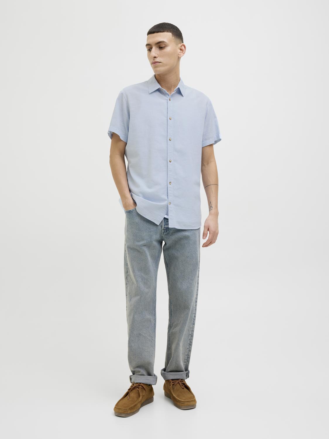 model_shot-front_full