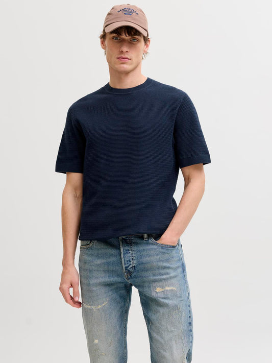 model_shot-front