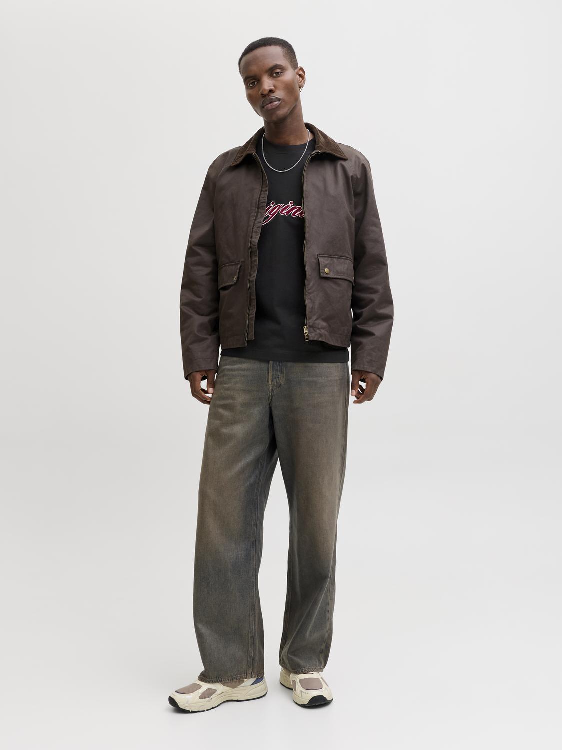 model_shot-front_full