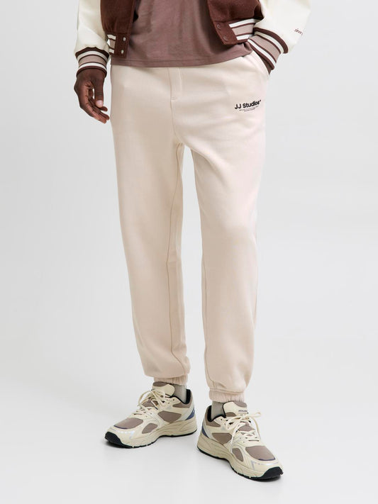 model_shot-front