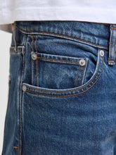 Load image into Gallery viewer, model_shot-detail
