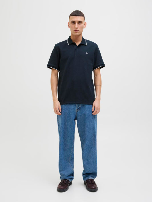 model_shot-front_full