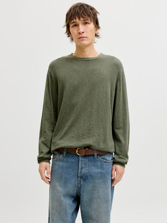 model_shot-front