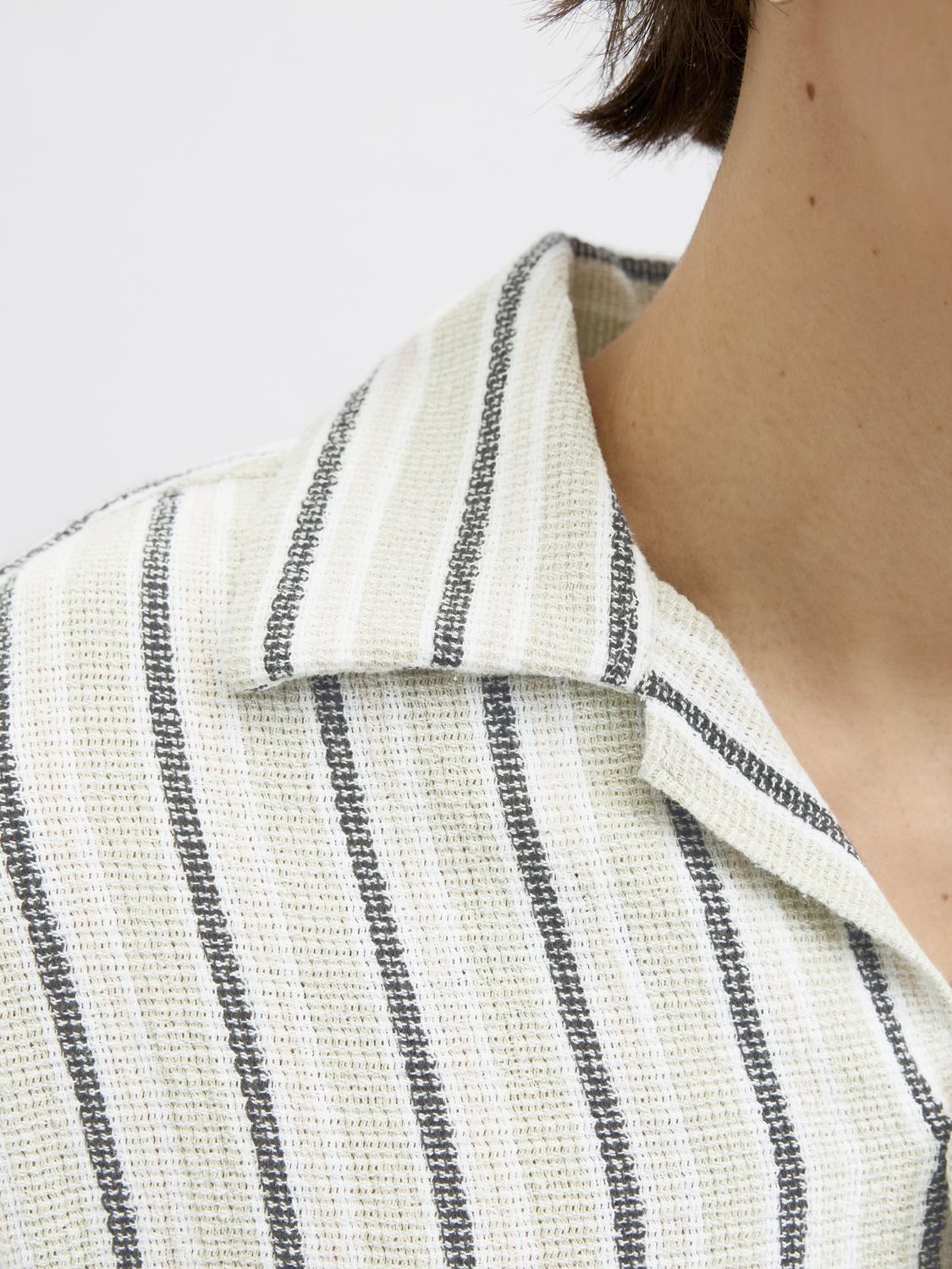 model_shot-detail