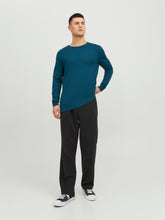 Load image into Gallery viewer, JJEEMIL Pullover - Sailor Blue
