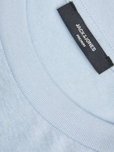 Load image into Gallery viewer, JPRBLAEASTWOOD T-Shirt - Cashmere Blue
