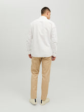 Load image into Gallery viewer, JJESUMMER Shirts - White
